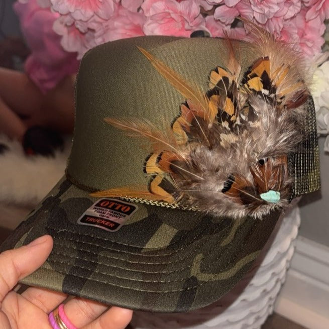 FEATHER Trucker Hat [Camo]