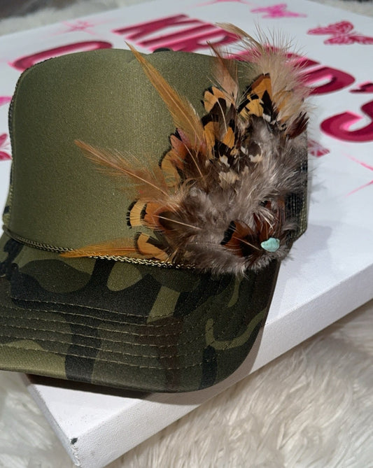 FEATHER Trucker Hat [Camo]